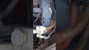 Зачистка контактов АКБ и массы. Опель Астра Н.