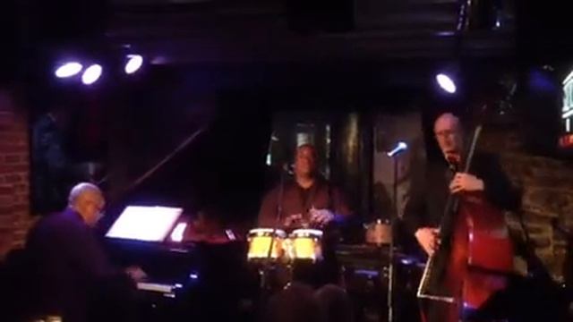 Miguel De Armas, Alex Bellegarde, Michel Medrano and Jesús смотреть онлайн