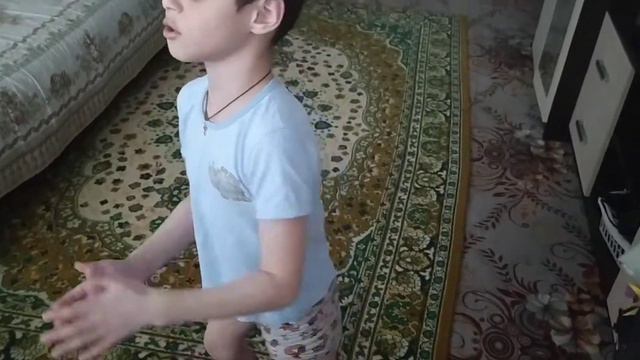 Немного о рассаде!!! ГЛЕБУШКА ПОЁТ ПЕСНЮ ЛЮБЭ!!! Красиво поёт. смотреть онлайн