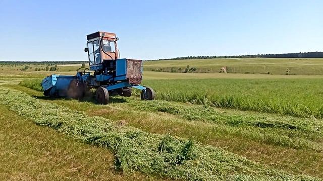 E-302 Самоходная косилка смотреть онлайн