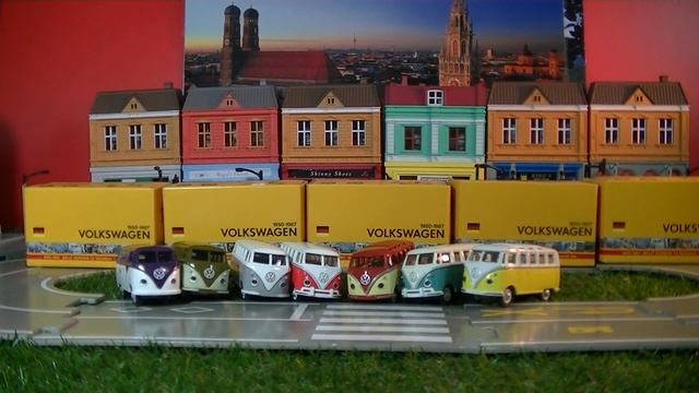 Модель автомобиля 12 разных Volkswagen Transporter Фольксваген Тип 2 1950-1967 годы (03888 ru) смотреть онлайн