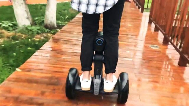 Puddles Won't Stand In Your Way While Riding Loomo To Get Home