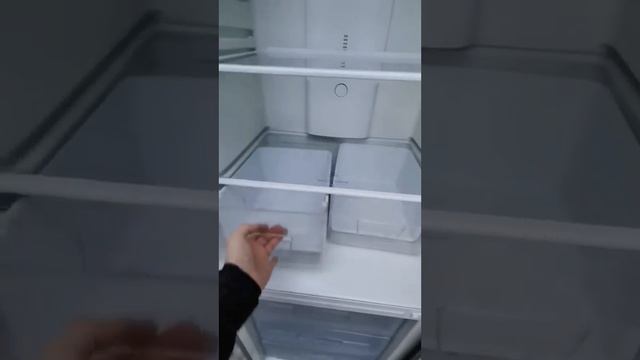 видео обзор Холодильника Indesit B20DFNFX.025 смотреть онлайн