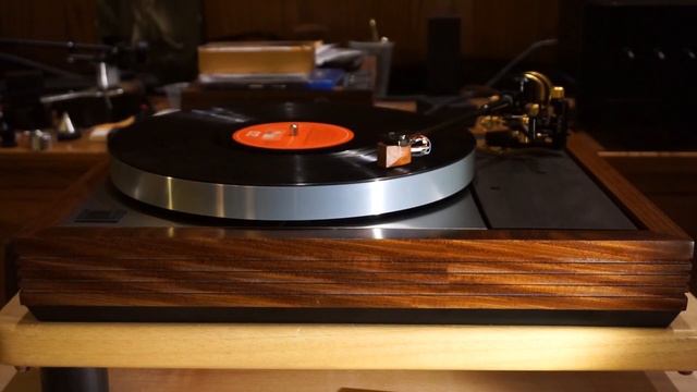 Sandy's Blue_ Linn LP12_ Graham 1.5 & NEW Benz Micro Wood смотреть онлайн