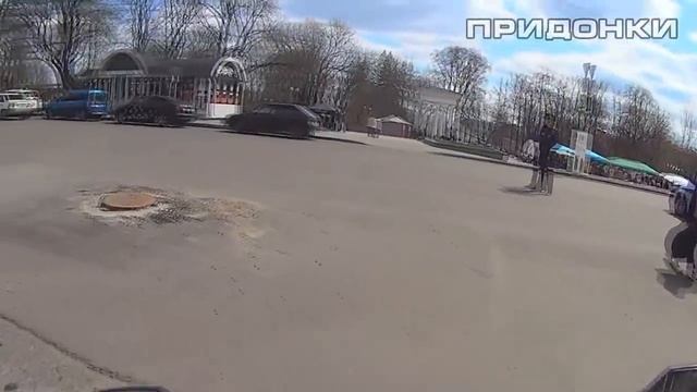 Гаишники не пускают меня в магазин смотреть онлайн