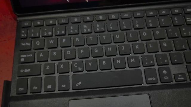 FUNDA TECLADO BLUETOOTH SAMSUNG GALAXY TAB A8 смотреть онлайн