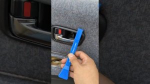 Removing Door Panel on 1997 Toyota Crown JZS151