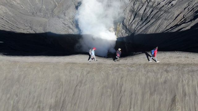 Mount Bromo, East Java, Indonesia смотреть онлайн