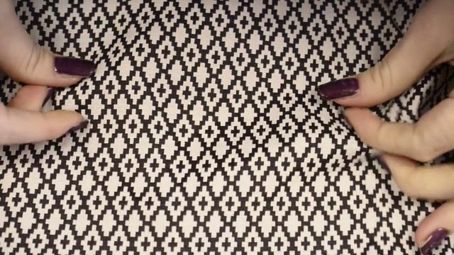 ЖАККАРДОВАЯ ТКАНЬ БЕЛОГО ЦВЕТА С СИНИМИ РОМБАМИ смотреть онлайн