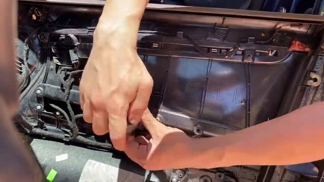 Cambiar BOTONES de las VENTANILLAS AUDI A4 B6 смотреть онлайн