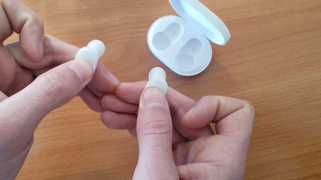 Инструкция как соединить наушники Xiaomi Mi AirDots / Redmi AirDots смотреть онлайн