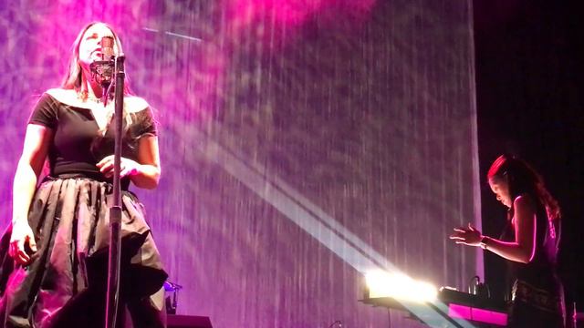 Evanescence - Secret Door (Synthesis Live Las Vegas)
