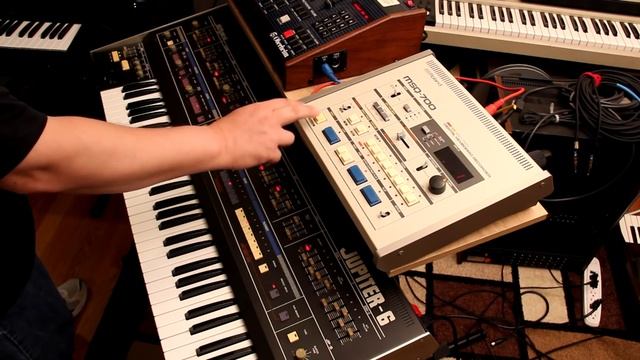 '80s step sequencing with JP-6, MSQ-700, and DMX смотреть онлайн