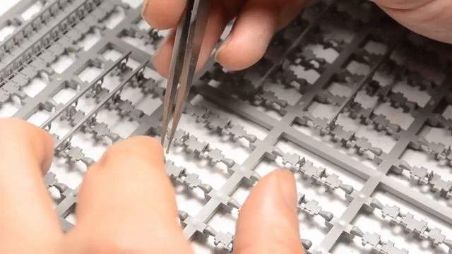 Das Werk & Takom & Atak | 1/35 Panther A early w. Zimmerit Part 1: Build, Zimmerit, Camouflage смотреть онлайн