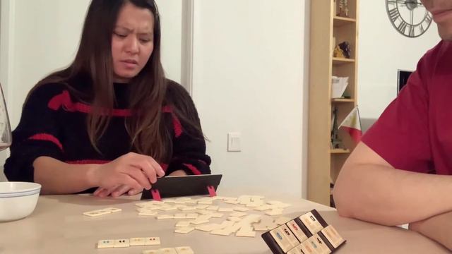 Playing RUMMIKUB смотреть онлайн