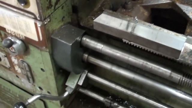 Токарно-гвинторізний станок SN 402 (502). Universal screw-threading machine SN 402 (502). смотреть онлайн