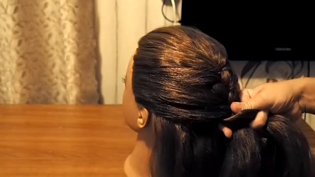 Французская коса с подхватами. Коса из трех прядей. Basic french braid Автор Капралова Ольга смотреть онлайн