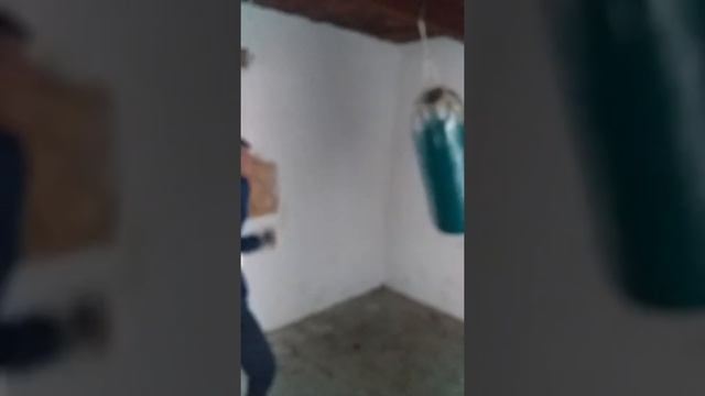 Учусь правильно бить у грушу смотреть онлайн