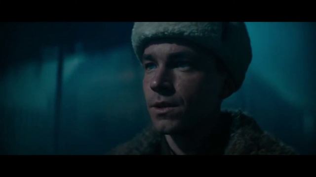 Даже один танк сила, если экипаж свое дело знает! Момент из фильма Т-34 смотреть онлайн