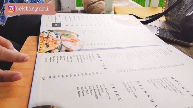 a day in my life |Indonesia| : morning routine, going out, cafe vlog 🥯🍻, etc смотреть онлайн