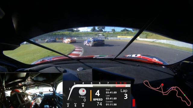 Ferrari 488 Challenge Suzuka - M.Choi Starting Lap Overtake 6 cars! смотреть онлайн
