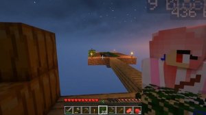 ?КРИПЕР! ВЫЖИВАНИЕ ВЧЕТВЕРОМ НА ОДНОМ БЛОКЕ В МАЙНКРАФТ! ШЕДИ ЛЕСКА И НУБИК НА 1 БЛОКЕ MINECRAFT