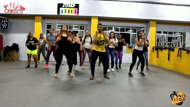 Linvi' Lá Vida Louca - Ricky Martin - Coreografia DV Dance/ Zumba® смотреть онлайн