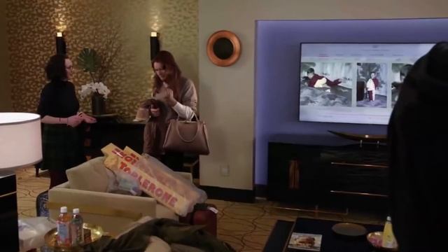 [BadComedian Все скетчи] - РЕМЕЙК Один дома, Ирония судьбы 3 и новогодний ад смотреть онлайн