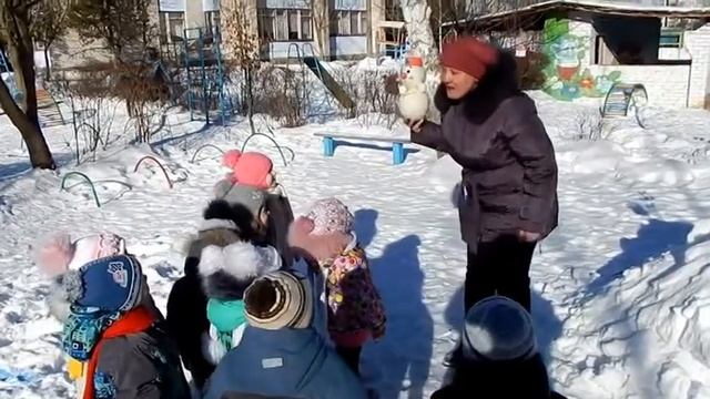 Прогулка в 1-й младшей группе. смотреть онлайн