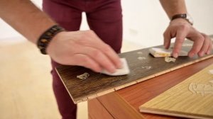 Как удалить клей с паркета?