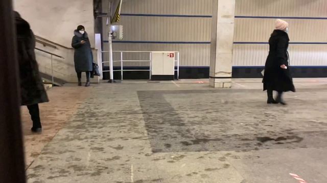 Поездка на одном из последних Номерных на КРЛ. Ленинский Проспект-Профсоюзная смотреть онлайн