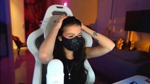 АМИНА ТЕНДЕРЛИБАЕ ПОКАЗАЛА ЛИЦО БЕЗ МАСКИ | ПЕРВЫЙ СТРИМ БЕЗ МАСКИ