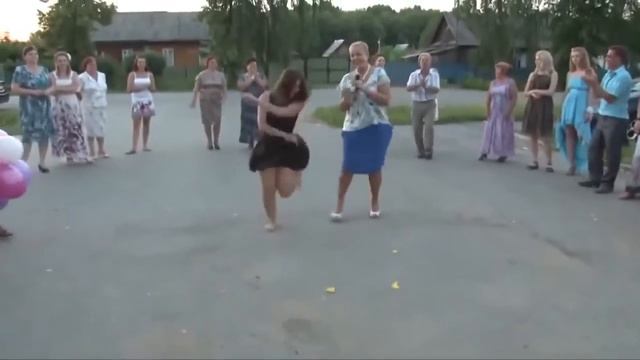 Девчонка классно танцует смотреть онлайн