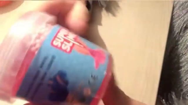 Что мне подарили на Новый год \ Вика клубника смотреть онлайн