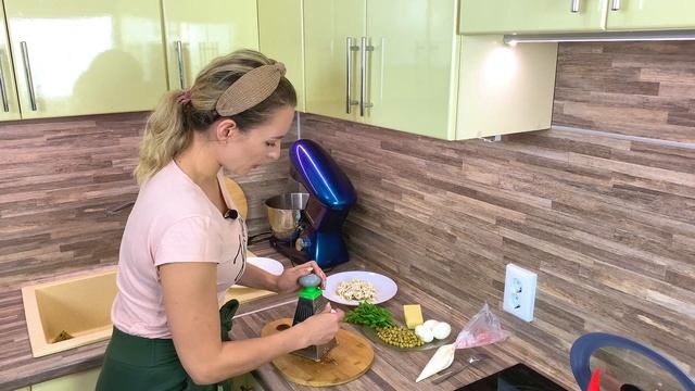САЛАТ-КОКТЕЙЛЬ С КУРИЦЕЙ И ГОРОШКОМ ? Вкусно и очень сытно ?? РЕКОМЕНДУЮ ПОПРОБОВАТЬ
