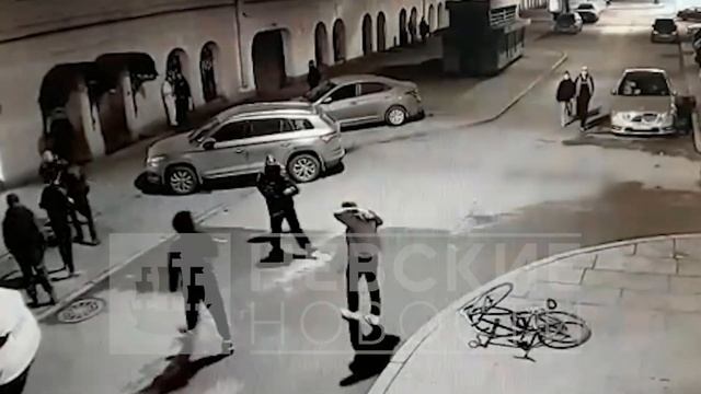 Появилось видео драки у ночного клуба в центре Петербурга смотреть онлайн