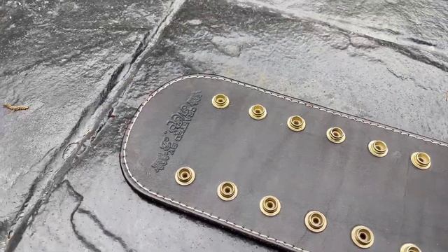 Comparing the WWE Shoprine, Groovy G, Fandu Luxe, CS Crumrine and a few other Big Gold belts. смотреть онлайн