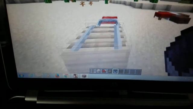 Как укрыца одеялом или спать днём в Майнкрафт без сводов!!!