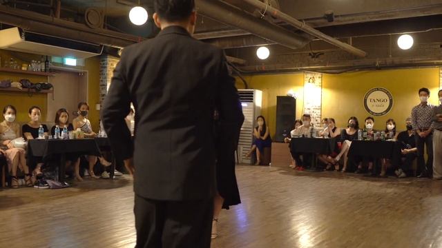 2022. 9. 30 불금@onada.(엘리&지운.elly chung& el torito ji woon)-la bordona(osvaldo pugliese)4-1 смотреть онлайн