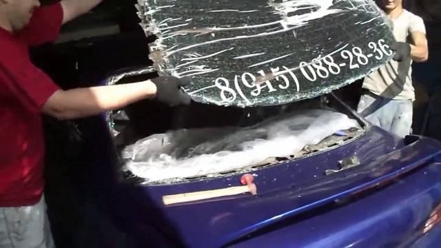 Замена стекла заднего Corolla Levin AE111