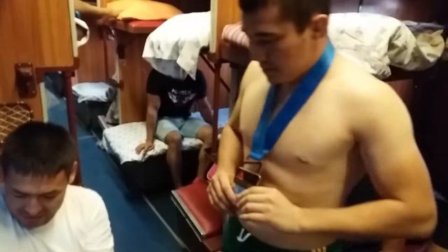 Едем домой с 20 медалью Сборная Кыргызстана по Грепплингу UWW CHAMPIONSHIP ASTANA AZIYA 2017 смотреть онлайн