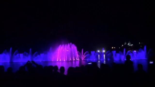 Поющие фонтаны Дубай Молл Бесподобное зрелище (архив 2012) Dubai Fountain Show смотреть онлайн