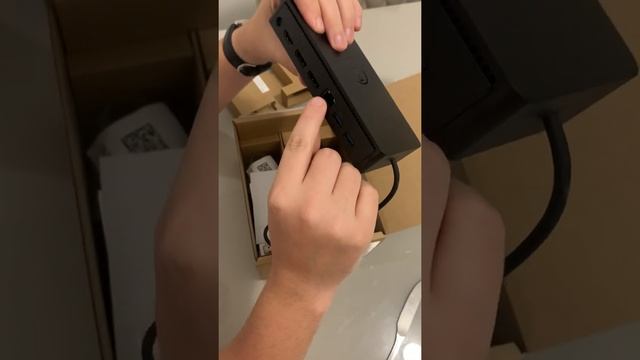 Unboxing - Dock Station Dell D6000s смотреть онлайн