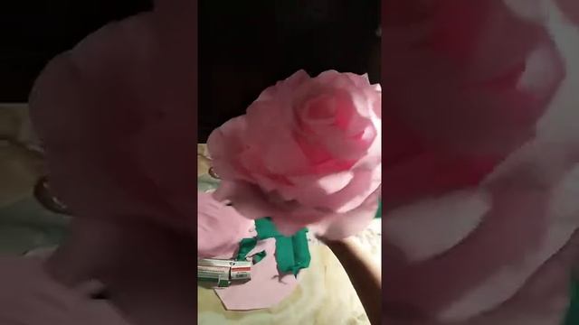 Цветок из тонкой гофрированной бумаги смотреть онлайн