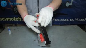 Пневмостеплер: вставляем скобы, подключаем и работаем пневматическим степлером.