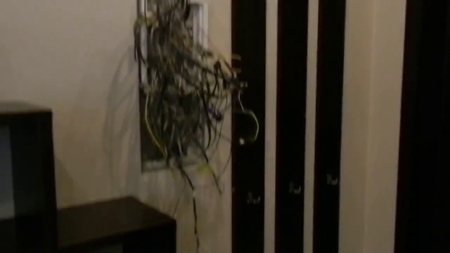 Шкаф с прихожим ящиками 3 двери одно зеркало смотреть онлайн