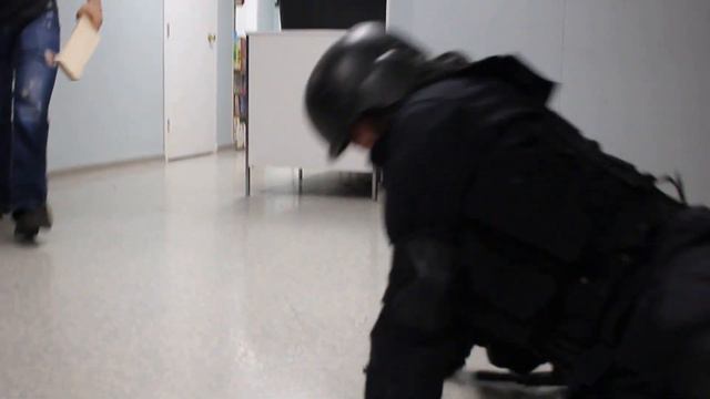Crystal Lee Saunders' SWAT flip 'n slide смотреть онлайн