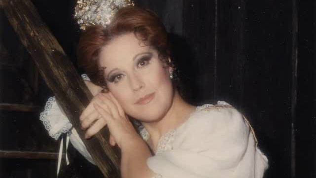 Luciana Serra - Ah! Non Giunge Uman Pensiero - Sonnambula - 1978
