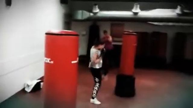 FitBox Squashpoint Gino (Created with @Magisto) смотреть онлайн