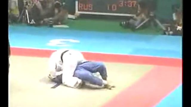 Judo 2003 Osaka El Shahaby (EGY) - Tmenov (RUS) [+100kg] смотреть онлайн